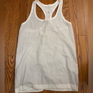 LULULEMON WHITE RIBBED RACERBACK TANK TOP – SIZE M
